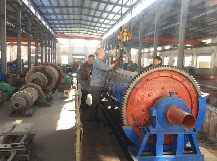 GM系列滾動(dòng)軸承球磨機(jī) GM系列滾動(dòng)軸承球磨機(jī)